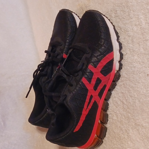 ASICS Running shoes women's size 6.5 black and pink - Picture 1 of 6